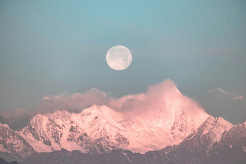 Cyclical Living Full moon ritual bath